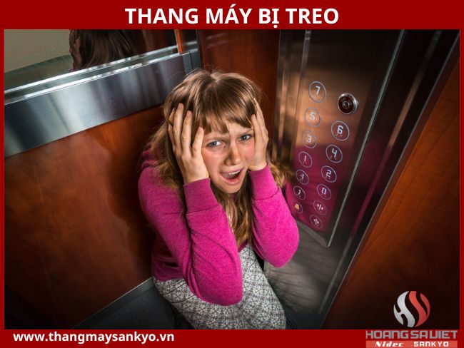 Phản ứng của khách hàng khi thang máy bị treo