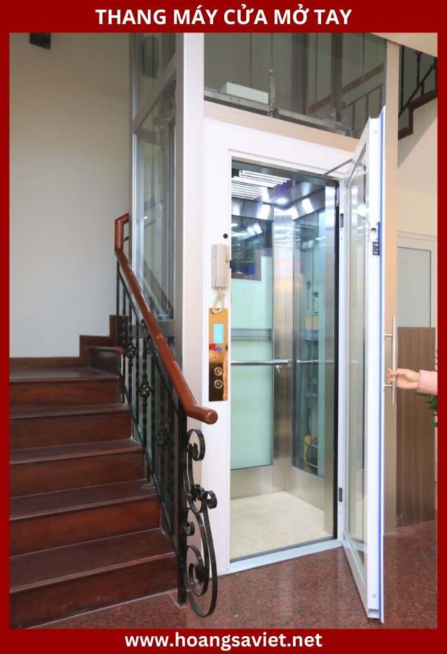 Thang máy cửa mở bằng tay