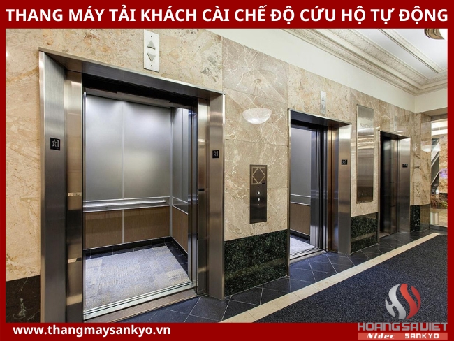 Passenger elevator with automatic rescue mode